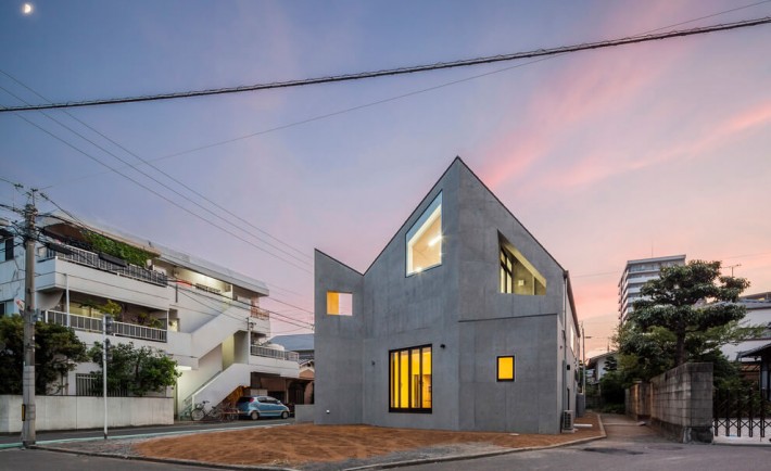 Futuristic Japanese House - ZOYA Design Office