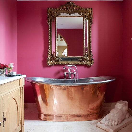 3 Mesmerising Metallics For Your Home - Copper Roll Top Bath - Photograph By Robert Sanderson For House To Home