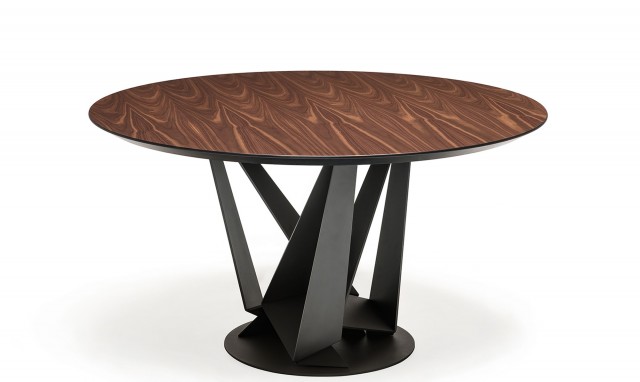 5 Reasons To Choose A Round Dining Table - Image From fishpools.co.uk