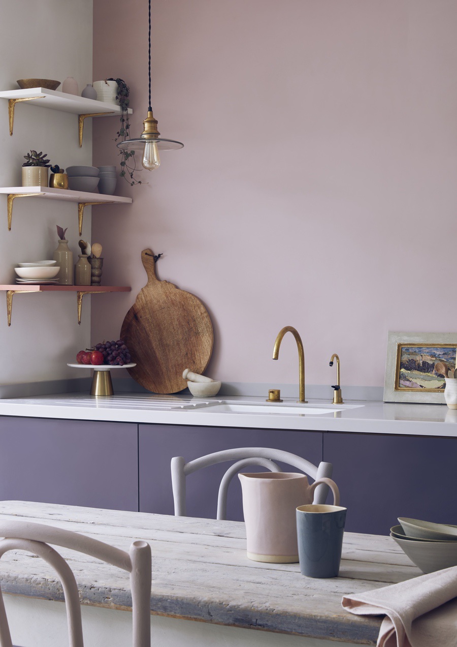 7 Ways To Add Colour To Your Kitchen - Image Via AnnieSloan.com - Kitchen Cupboards In Premixed Aubusson Blue And Emperor's Silk Chalk Paint, Wall In Antoinette Wall Paint Lifestyle