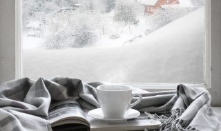 Winter Snow Cosy Warm Drink Blanket